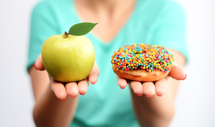 apple-and-doughnut