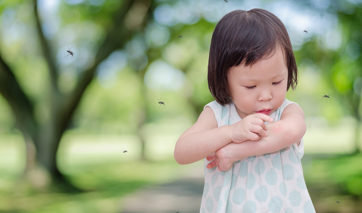 child-with-mosquito-bite