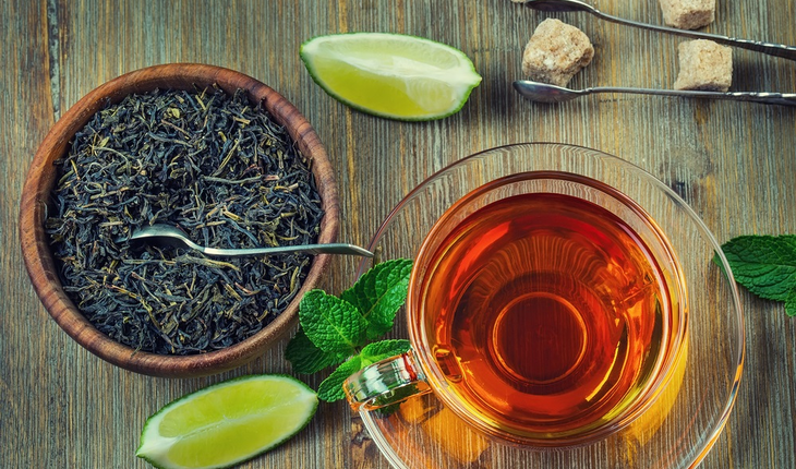chinese-herb-tea-with-cup