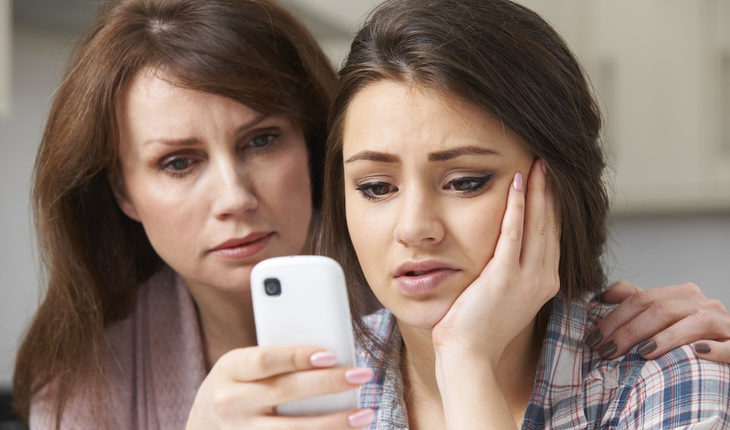 teenager-being-bullied