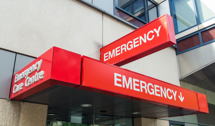 emergency room sign at hospital