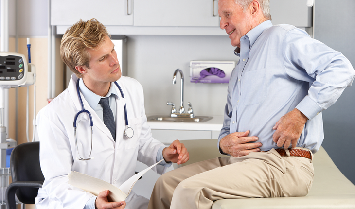 male-patient-with-hip-pain