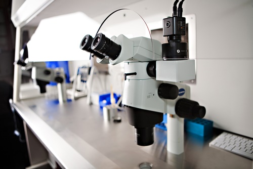 microscope-in-laboratory