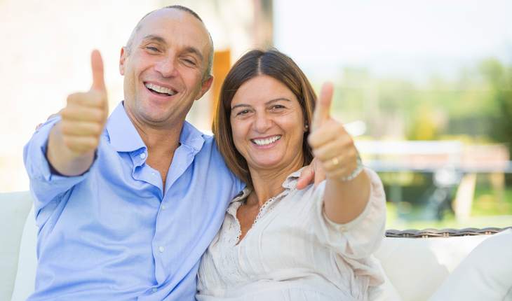 middle-aged-thumbs-up