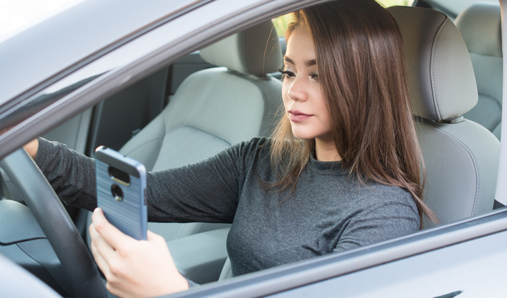 teen texting while driving