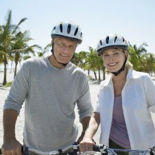 bicycling-couple